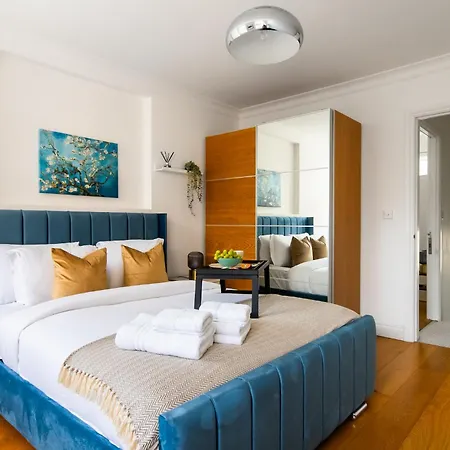 4Br 2Ba House By Livestay Short Lets & Serviced Accommodation London Near Oxford Circus With 2 Private Patios Exterior photo