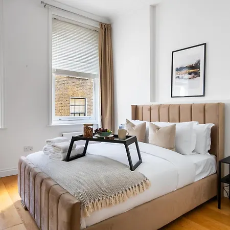 4Br 2Ba House By Livestay Short Lets & Serviced Accommodation London Near Oxford Circus With 2 Private Patios Exterior photo