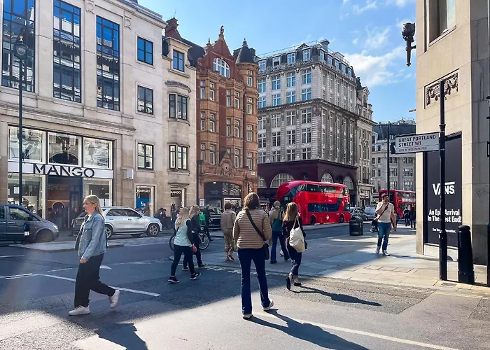4Br 2Ba House By Livestay Short Lets & Serviced Accommodation London Near Oxford Circus With 2 Private Patios