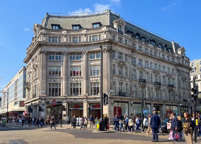 4Br 2Ba House By Livestay Short Lets & Serviced Accommodation London Near Oxford Circus With 2 Private Patios