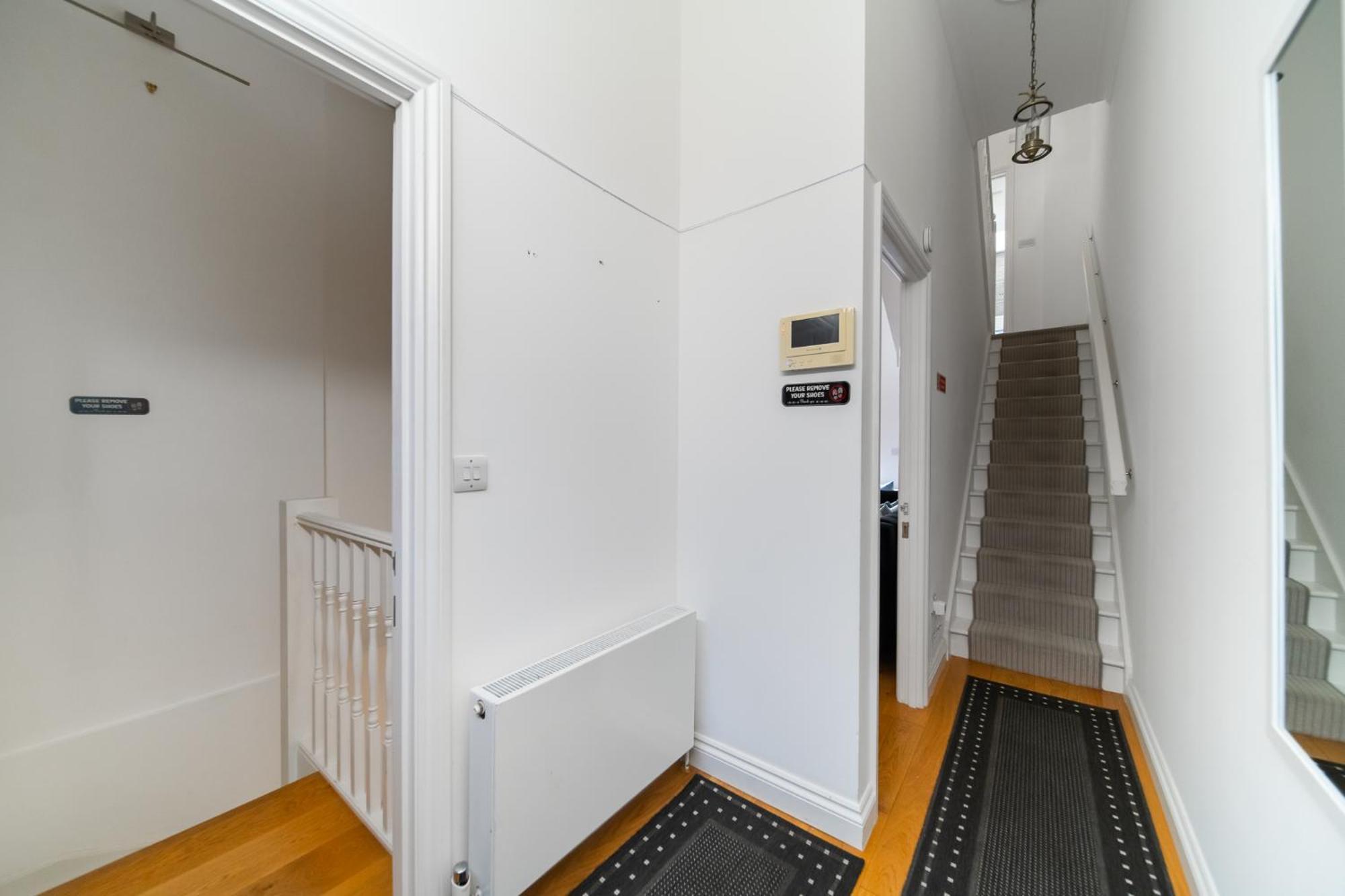 Holiday home 4br 2ba House By Livestay Short Lets & Serviced Near Oxford Circus With 2 Private Patios London