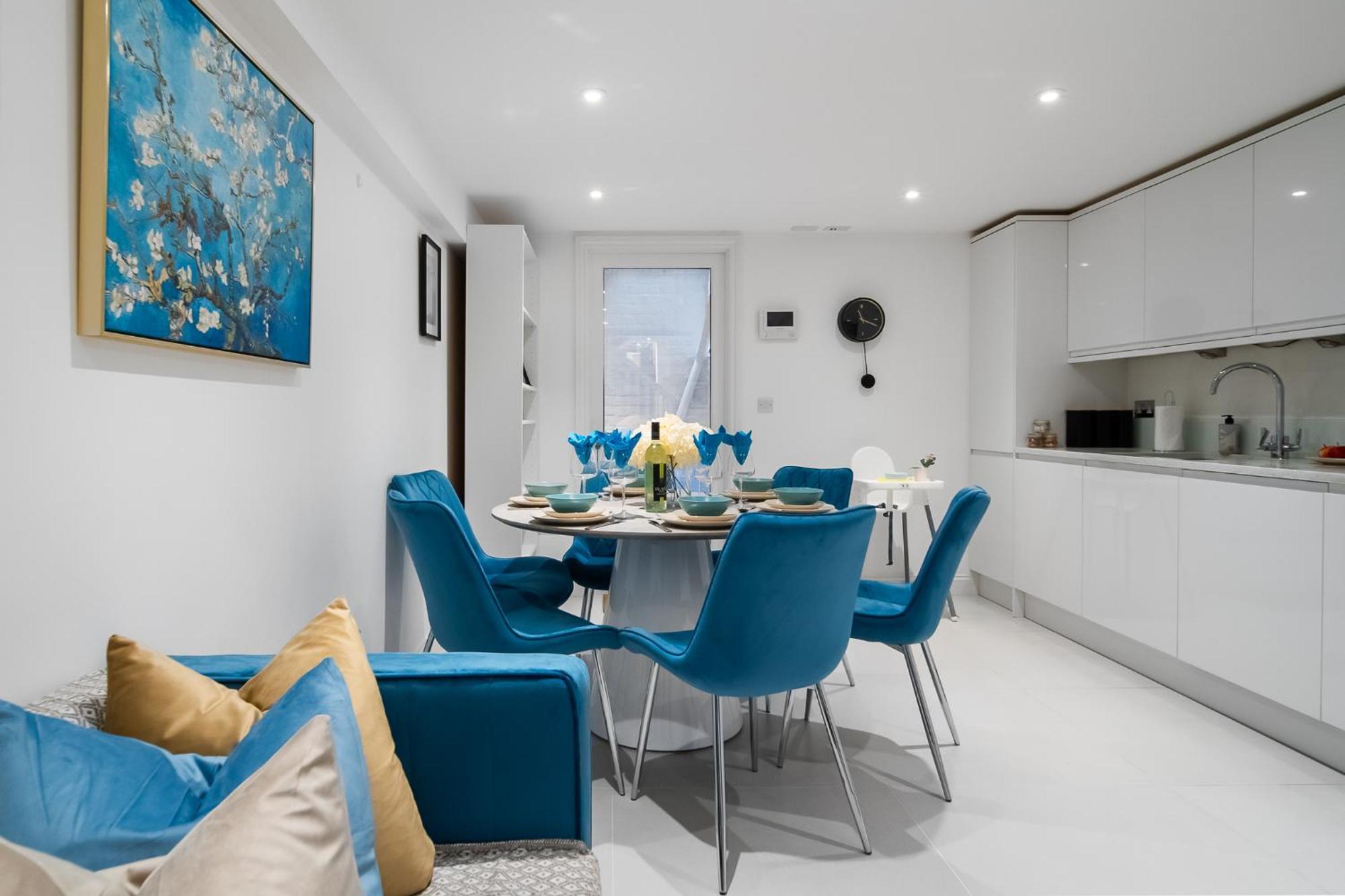 Holiday home 4br 2ba House By Livestay Short Lets & Serviced Near Oxford Circus With 2 Private Patios