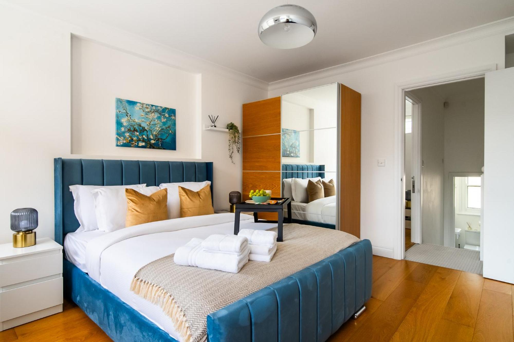 4br 2ba House By Livestay Short Lets & Serviced Near Oxford Circus With 2 Private Patios *
